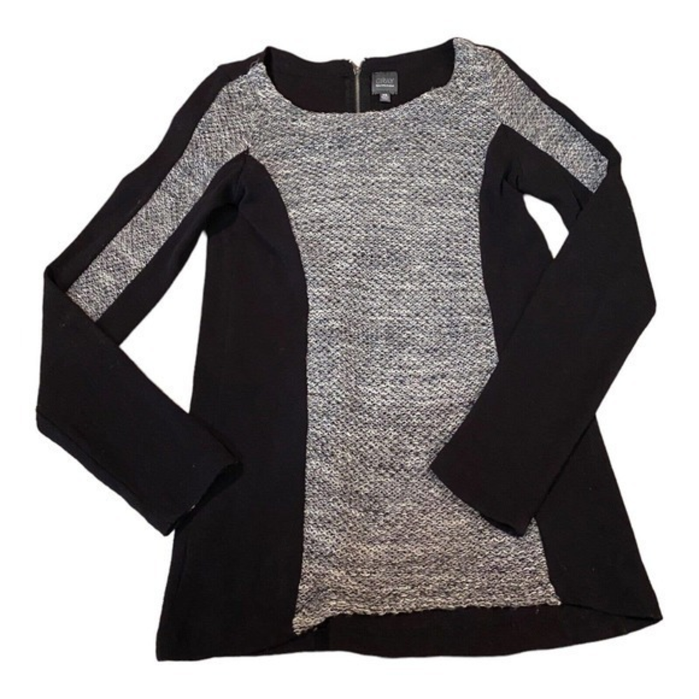 Gray‎ Saks Fifth Avenue XSmall Black and Gray Sweater